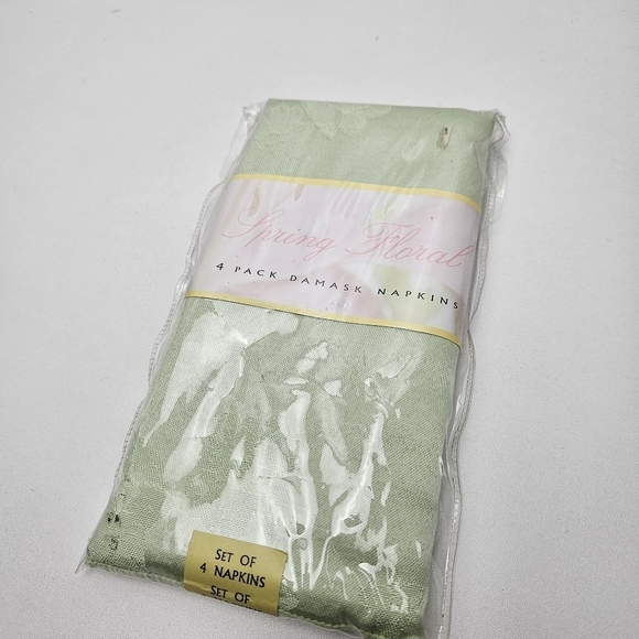 Damask Napkins set of 4 in green - Picture 3 of 4